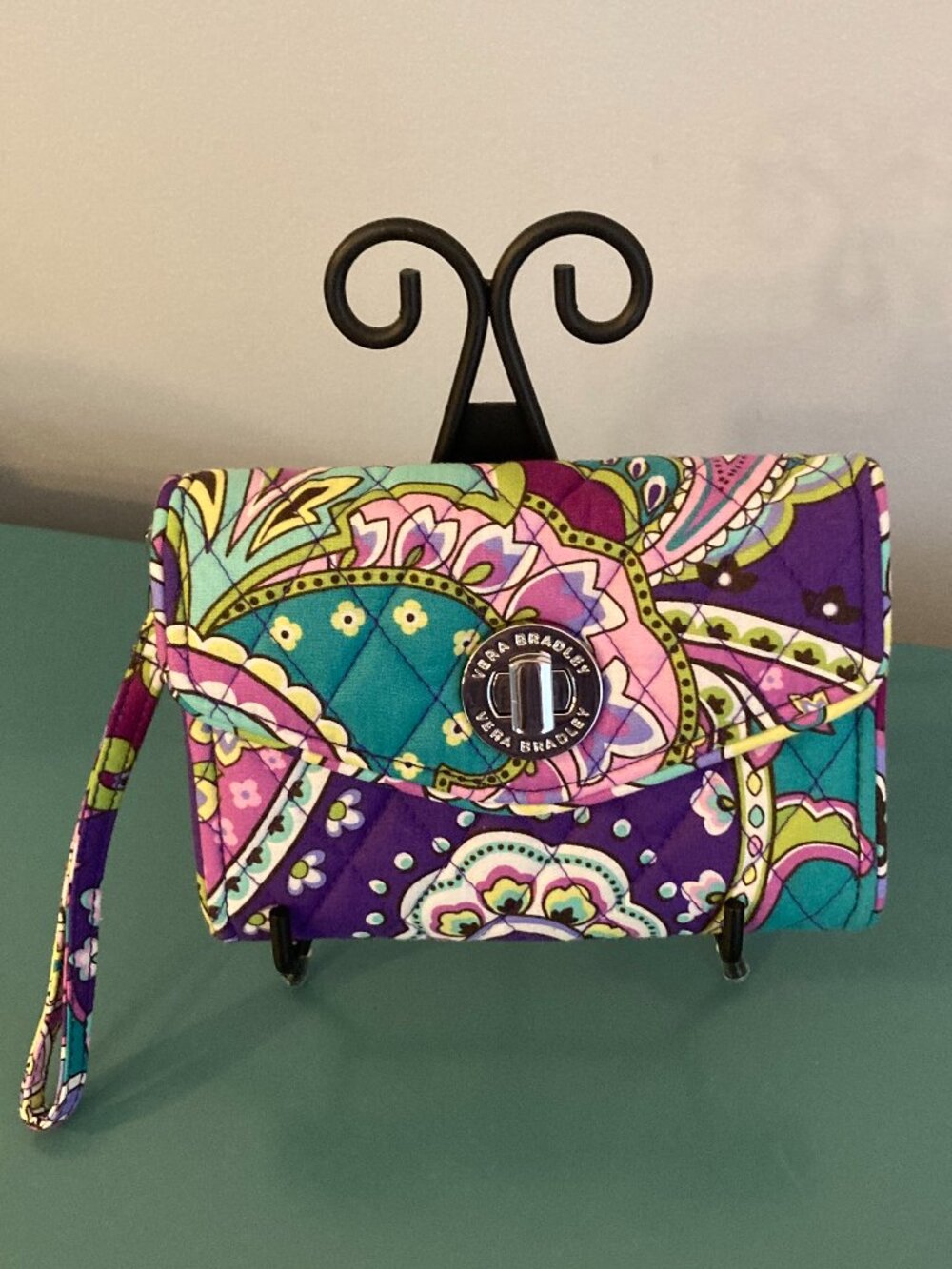 NWOT Vera Bradley Wristlet Wallet in Heather Paisley Turn Lock
